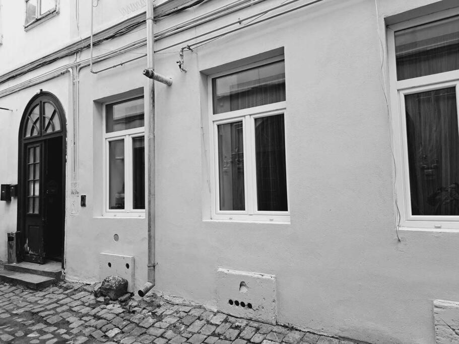 Sofia'S Home Comfy Studio In The Old Town Braşov Exterior foto